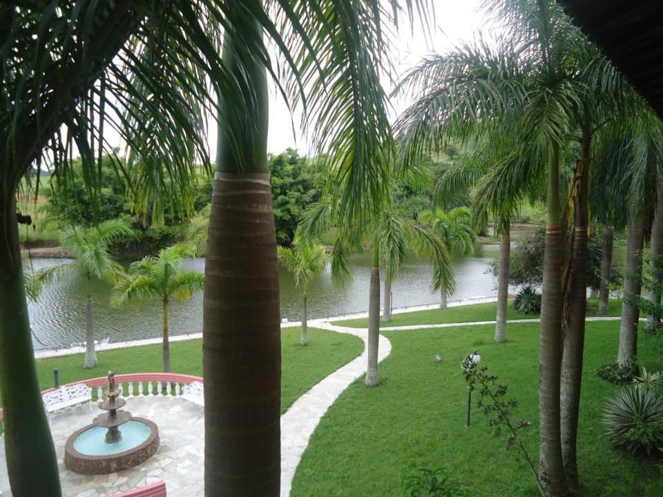 Hotel E Pousada Recanto Do Rio Pardo São José do Rio Pardo Rom bilde